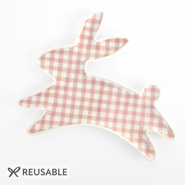 Resuable porcelain plates for parties with an on-trend gingham design and an adorable bunny shape. Image1