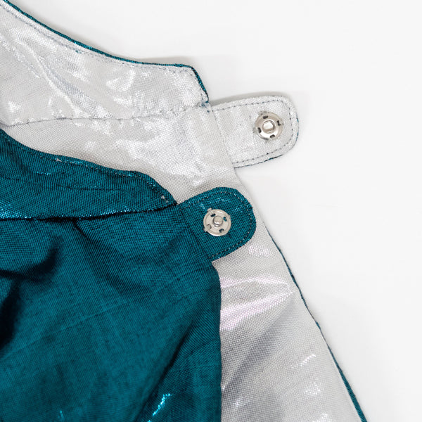 This sensational shiny under-the-sea costume is crafted from lame fabric, and has 3D eyes.