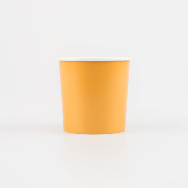 Our yellow party cups are suitable for hot or cold drinks, ideal for any special celebration. Image1