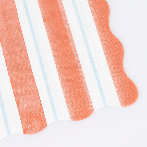 Our striped napkins, crafted from 3-ply paper, are ideal for picnics, garden parties, beach parties and pool parties. Image2