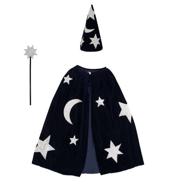 This wizard cape, wizard hat and star wand set, crafted from blue velvet and silver glitter fabric, is a fabulous costume for boys. Image7