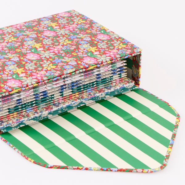 Our Liberty notecards, a set of 10 with 5 vibrant print designs, are beautifully presented in a Lberty print design box, a delightful gift. Image3