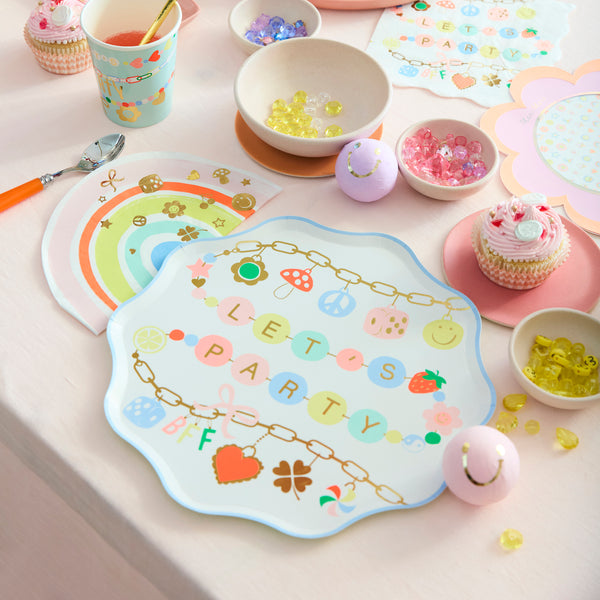 Our dinner plates, made from high quality paper, feature a delightful charm design which kids, teens and tweens will love. Image2