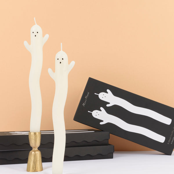 Our Halloween candles are made in the shape of tall wavy ghosts, the ideal table candles for a fabulous effect. Image1
