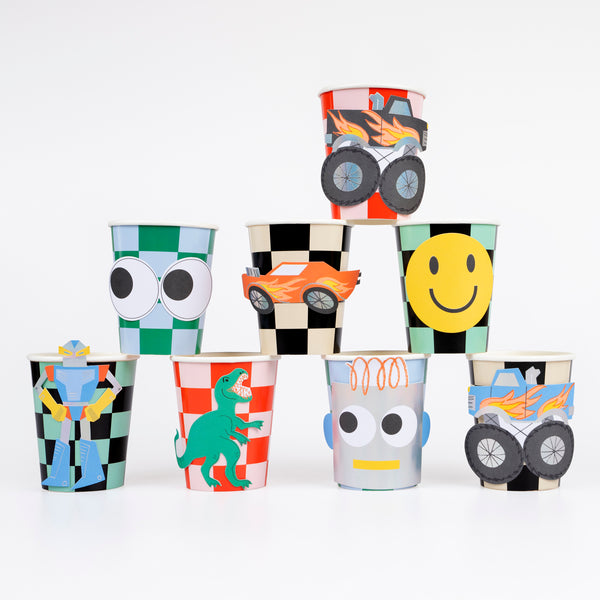 Our Toybox party set includes tableware, candles, party bags and a garland all with vibrant retro designs, ideal for fun birthday parties.  Image7