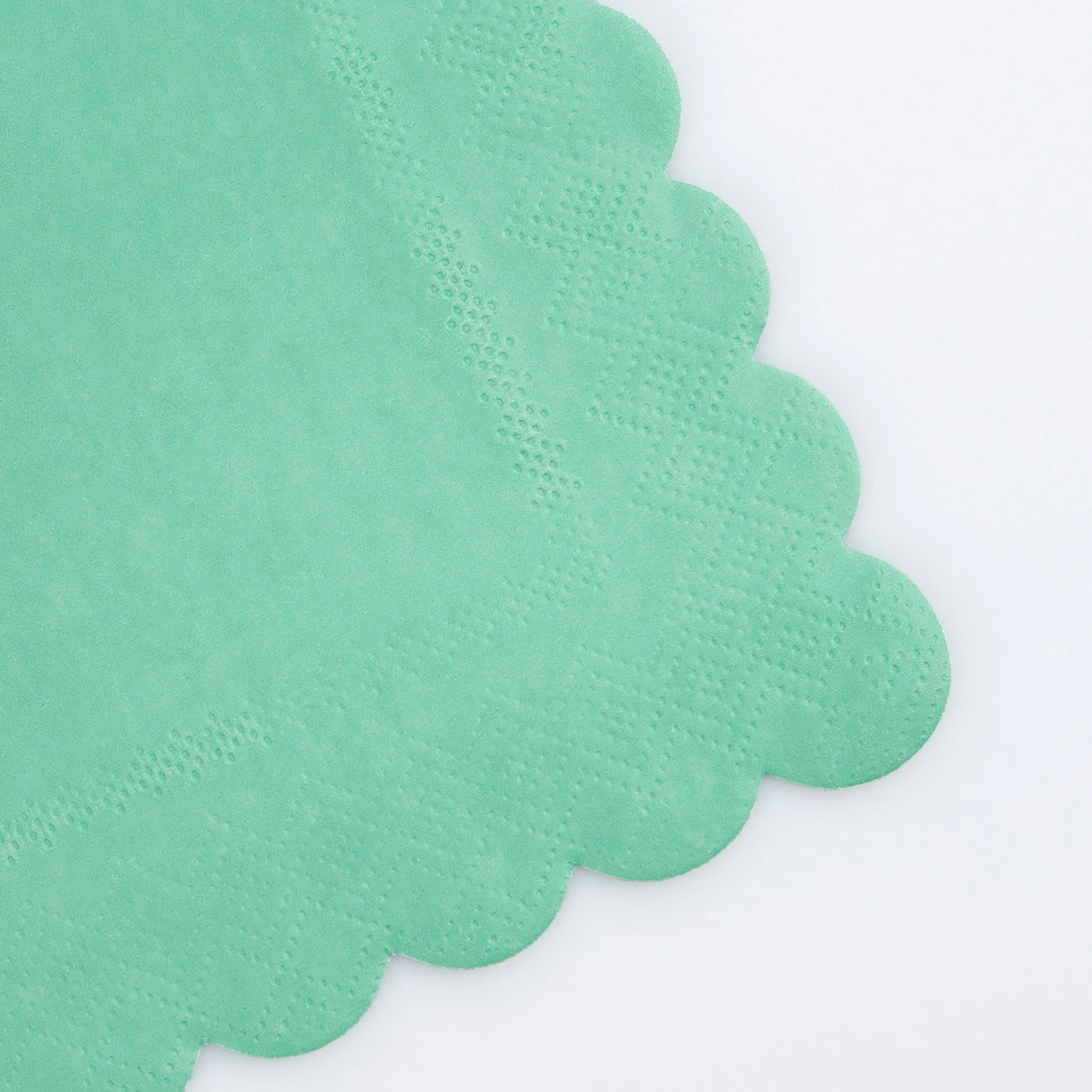 Our large party napkins, in bright green with a scalloped edge, are great for picnics, garden parties or birthday parties.