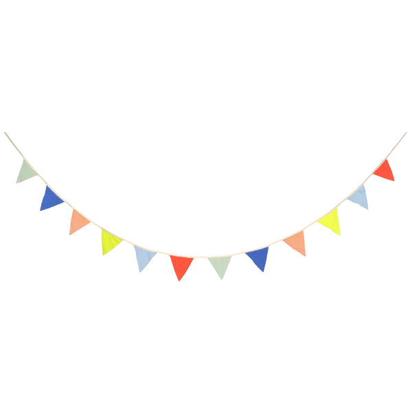 Multicolour Knitted Flag Garland Image3