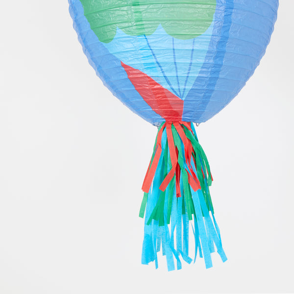 Our jungle party decorations include a set of three paper lanterns with a parrot, jaguar and snake design, perfect for a vibrant touch. Image4