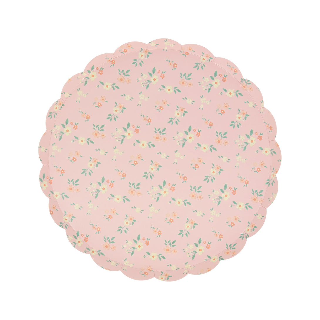 Use our pretty floral plates, made from high-quality paper, in a side plate size, for all your stylish parties.