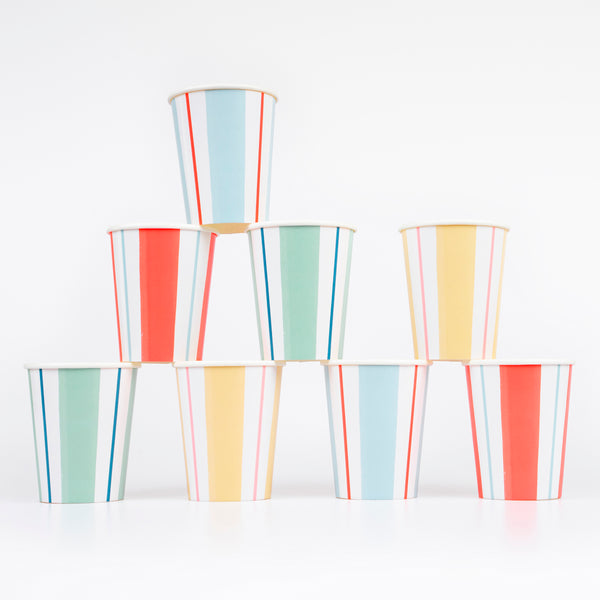 Our party cups feature bright classic stripes, ideal for summery drinks for picnics and garden parties.