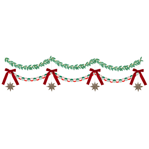 Let Santa make your Christmas party look sensational, with our special set with plates, napkins and cups and a large decoration. Image3