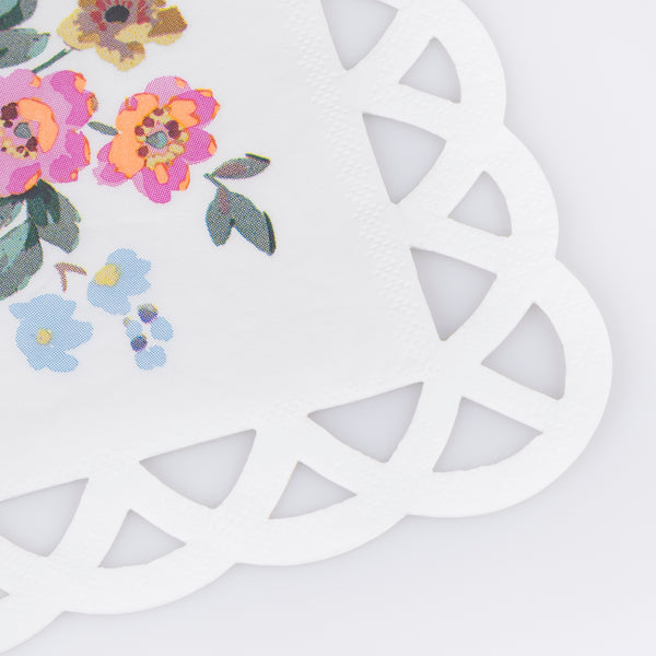 Our floral napkins, made from 3-ply paper, feature a stylish cut out basketweave effect for a classic yet contemporary look. Image2