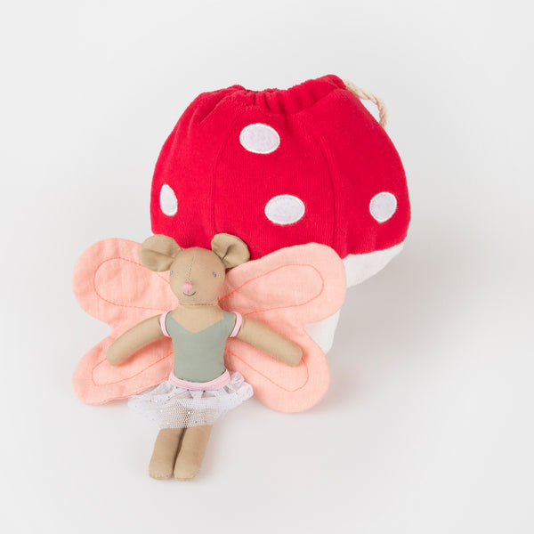 Our special play set includes a mini fabric mouse doll, with fairy wings, and a velvet mushroom drawstring pouch. Image3