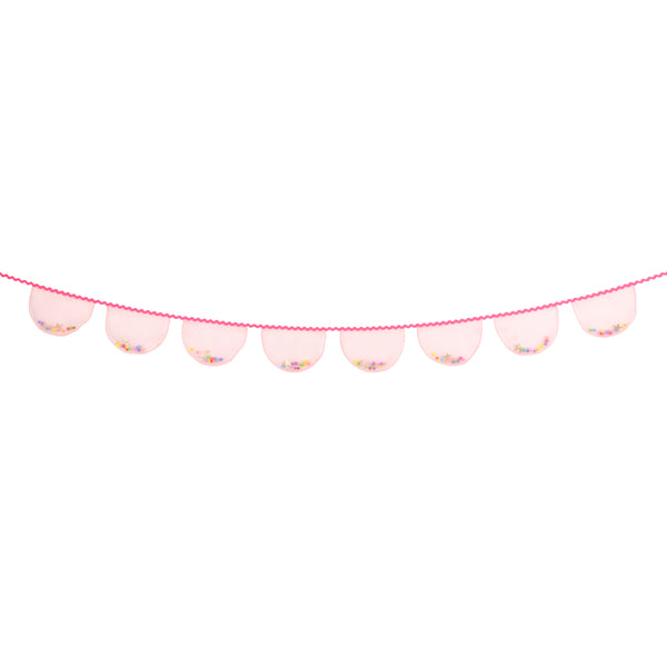 Our fabric garland, made from pink organza with lots of fun pompoms and glitter fabric stars, is the ideal princess party garland. Image4