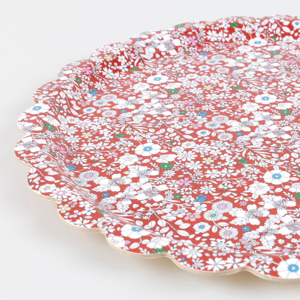 Our floral tray, made from wood and melamine, features a pretty red Liberty print, ideal for use over the festive season. Image3