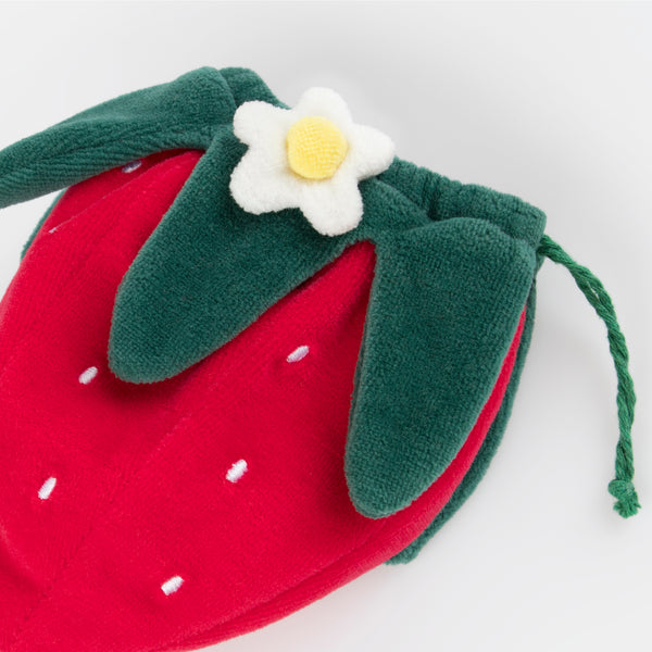Our fabric mouse doll and velvet pouch, in the shape of a strawberry, is a wonderful gift. Image5
