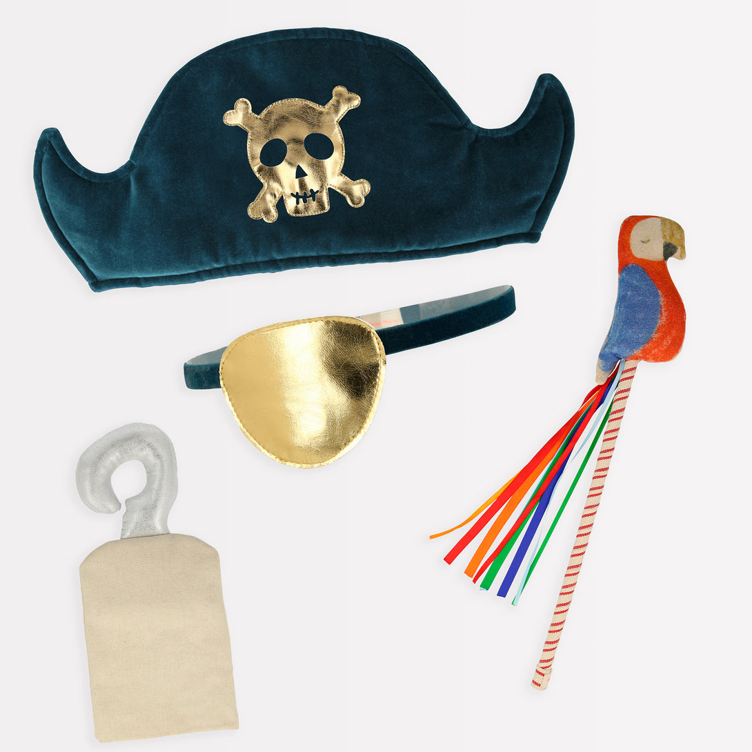 Pirate Costume Image2
