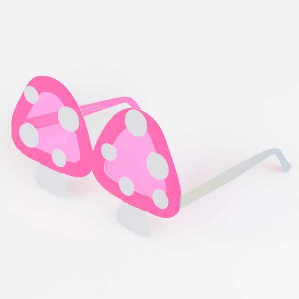 Our party glasses feature fun designs of stars, flowers and mushrooms, with cool coloured lenses, for age 3+ cool style. Image3