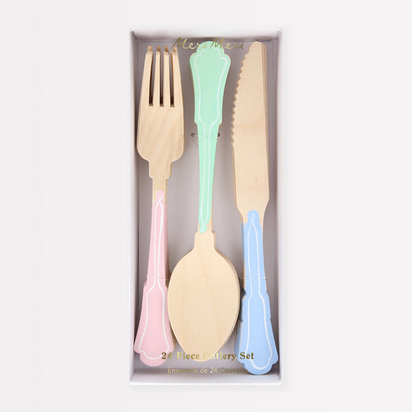 Our disposable cutlery, made from birch wood, features an elegant design and pretty pastel coloured handles.