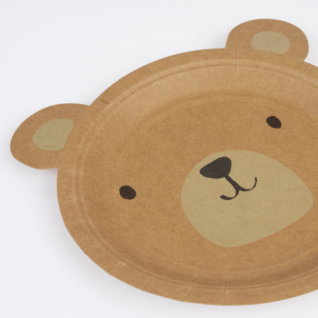 Our bear plates, made with stonekraft paper, are adorable and will look great at a woodland-themed party, camping party or picnic.