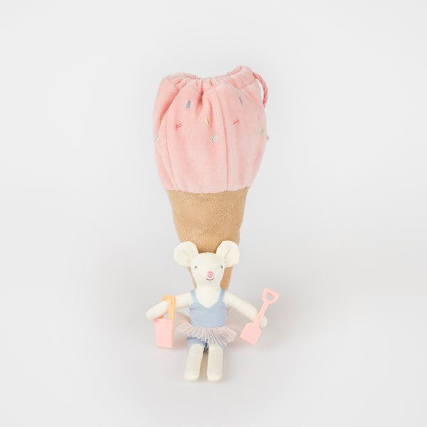Our fabric doll, a little mouse, has an ice cream pouch for imaginative play. Image2