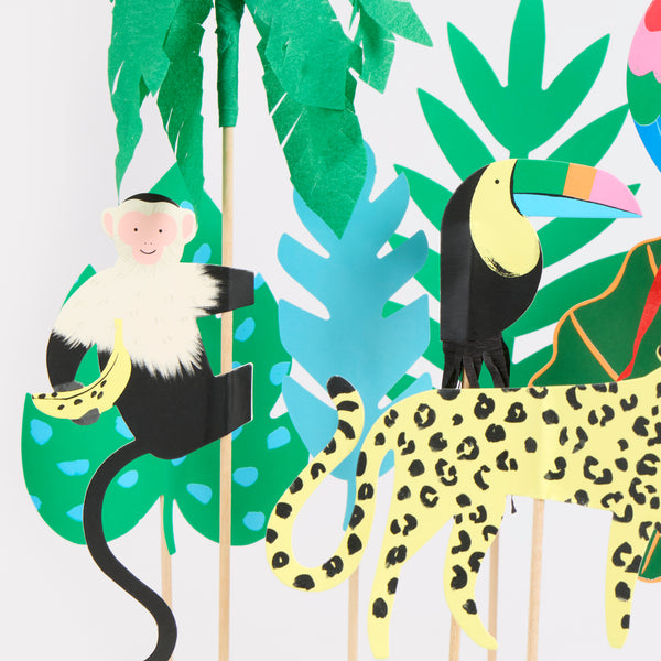 Make your birthday cake look amazing with out colourful jungle cake toppers, perfect for a jungle party or any vibrant celebration. Image3