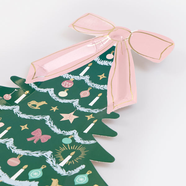 Our Christmas tree plates, made from heavyweight paper, feature an elegant design based on  New York City Ballet's The Nutcracker. Image3