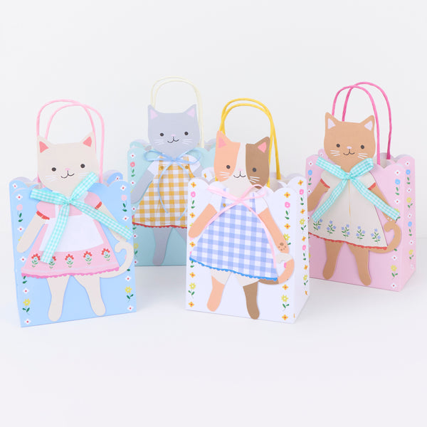 Our kitten club party set features tableware and party bags for eight, party garlands and candles, perfect for a folk themed look. 