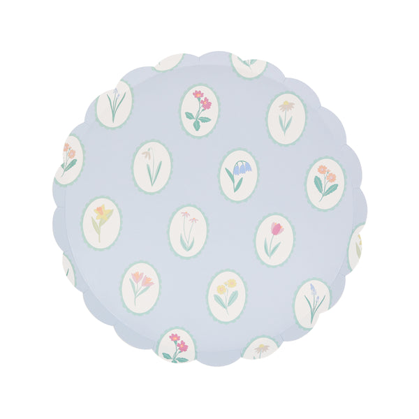 Our side plates, crafted in pastel colours with floral designs, are perfect for all stylish celebrations. Image5