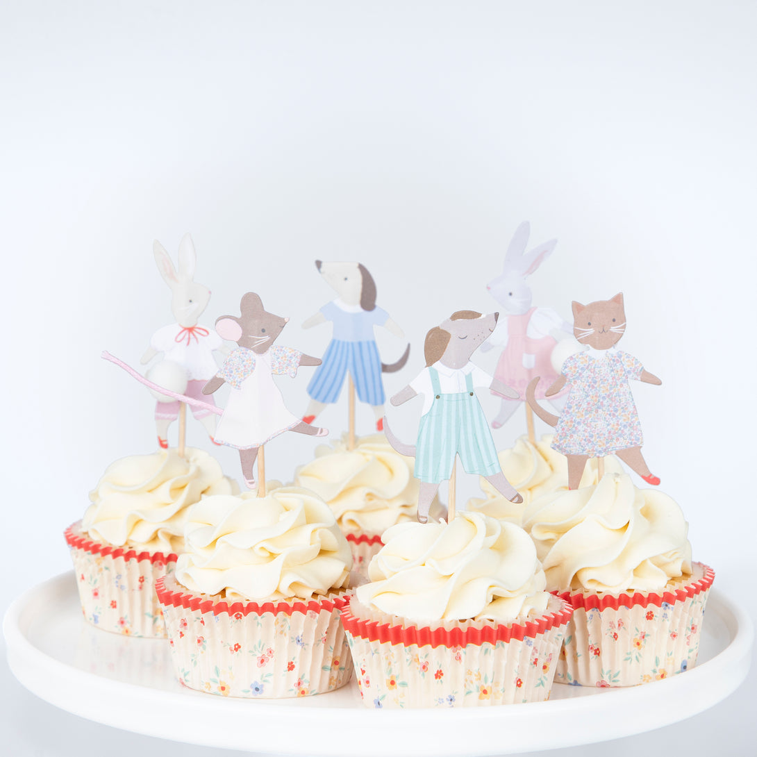 If you're looking to make baby shower cupcakes or birthday cupcakes then our animal cake toppers and floral cupcake cases are ideal.