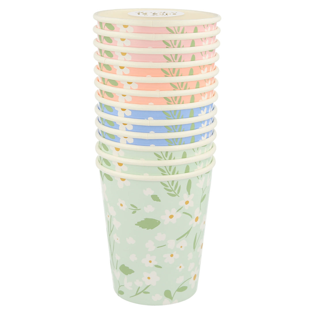 Make your party table look amazing with our pretty party cups, crafted from paper with a floral design.