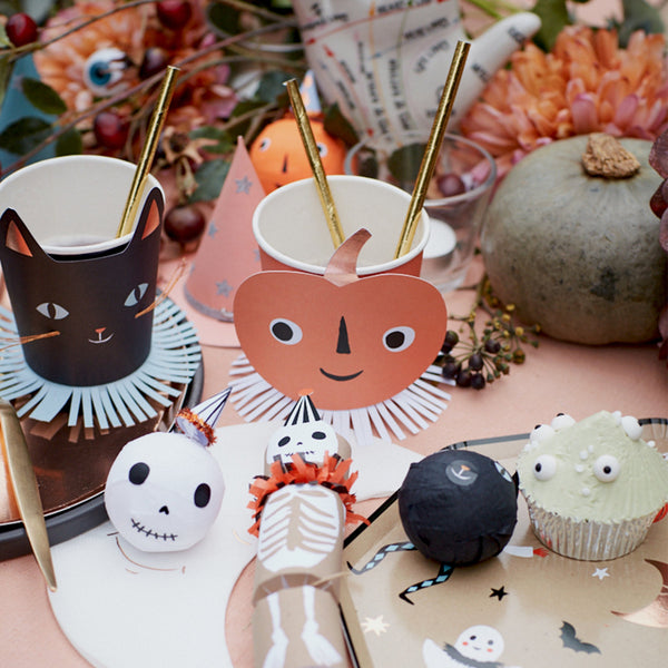 Our surprise balls make great Halloween gifts for kids, and are perfect as Halloween party favours. Image4