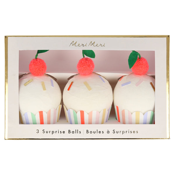 This party favours are cleverly crafted to look like cupcakes, and contain temporary tattoos for kids and friendship bracelets. Image4