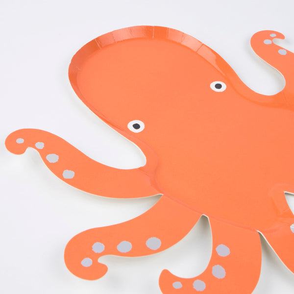 Our octopus red plates are perfect for an under-the sea party or cocktail party. Image3