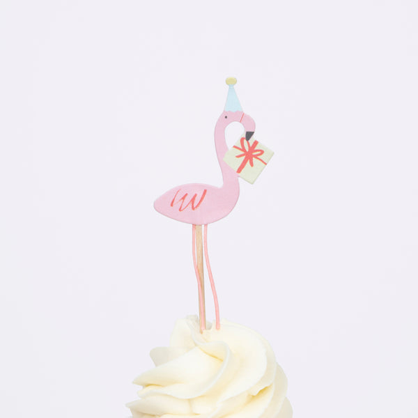 Our animal cupcake toppers and striped paper cupcake cases are perfect for baby shower cupcakes. Image4