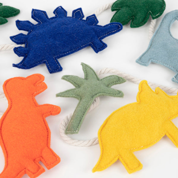 Felt Dinosaur Garland Image4