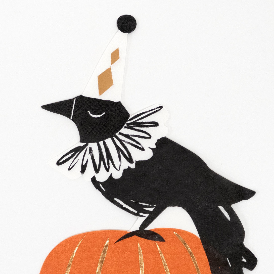 These terrific crow and pumpkin napkins are perfect to add to your Halloween party supplies.