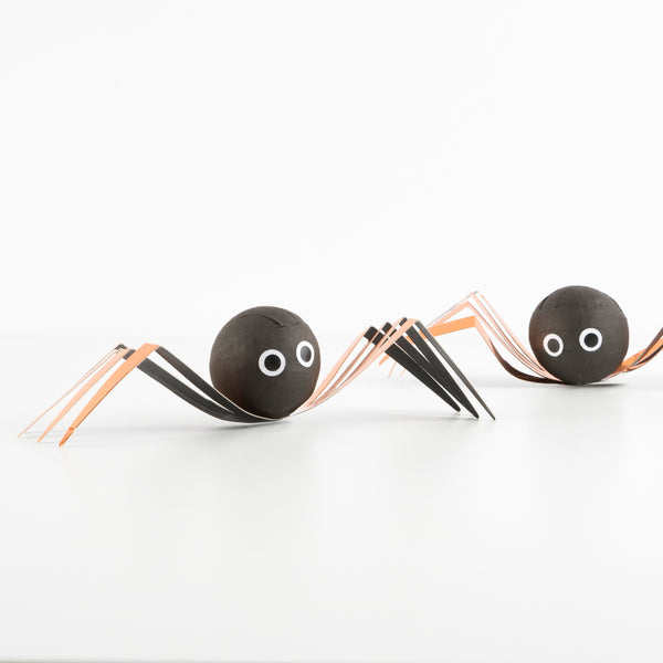 Surprise balls are a fantastic party bag gift for Halloween and make great Halloween party decorations too. Image4