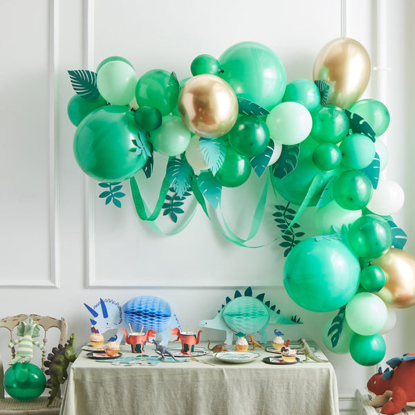 Leafy Green Balloon Arch Image2