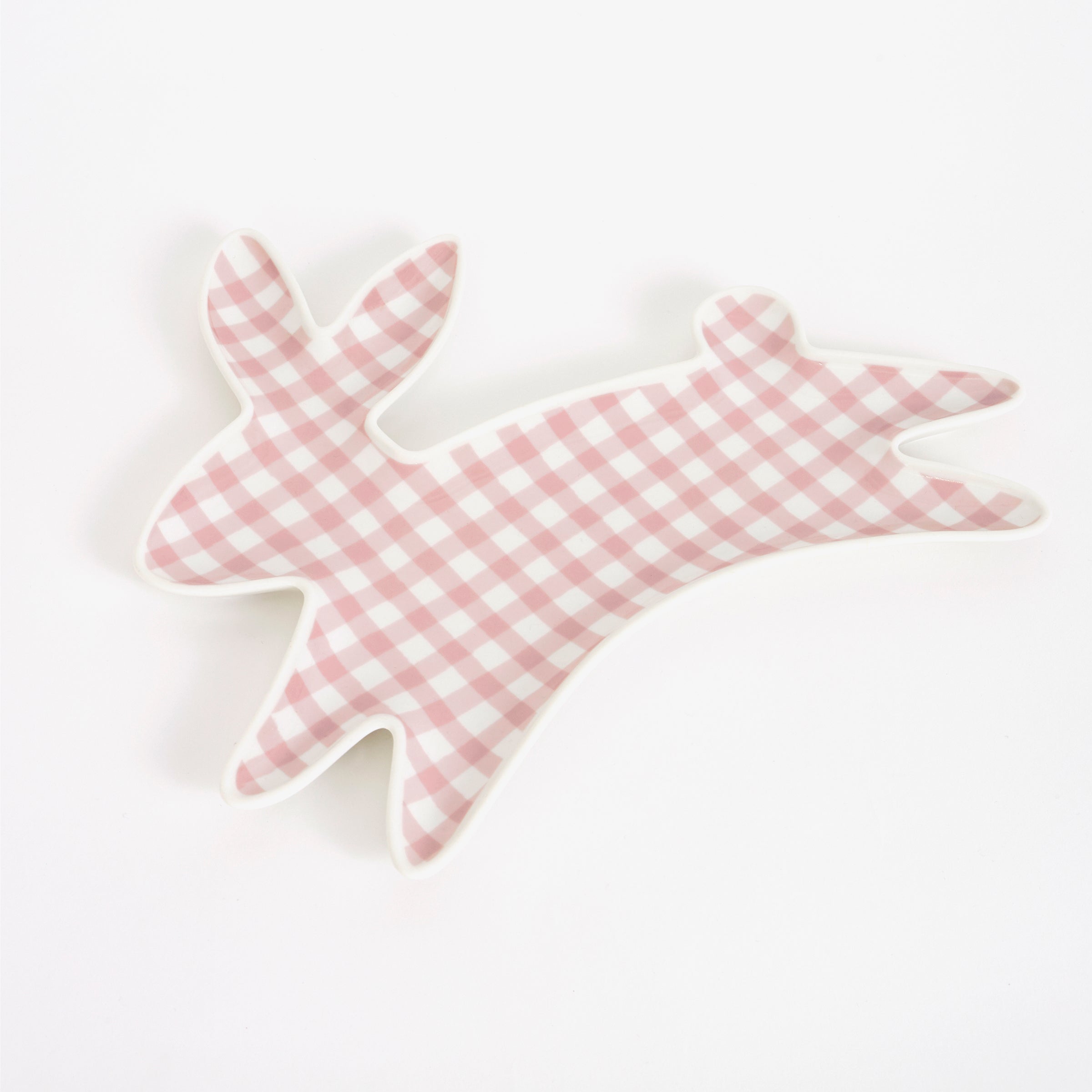 Resuable porcelain plates for parties with an on-trend gingham design and an adorable bunny shape.