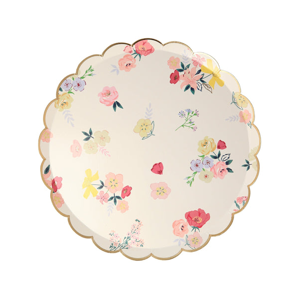 Our paper small plates with beautiful flowers are perfect for a garden party or picnic. Image5