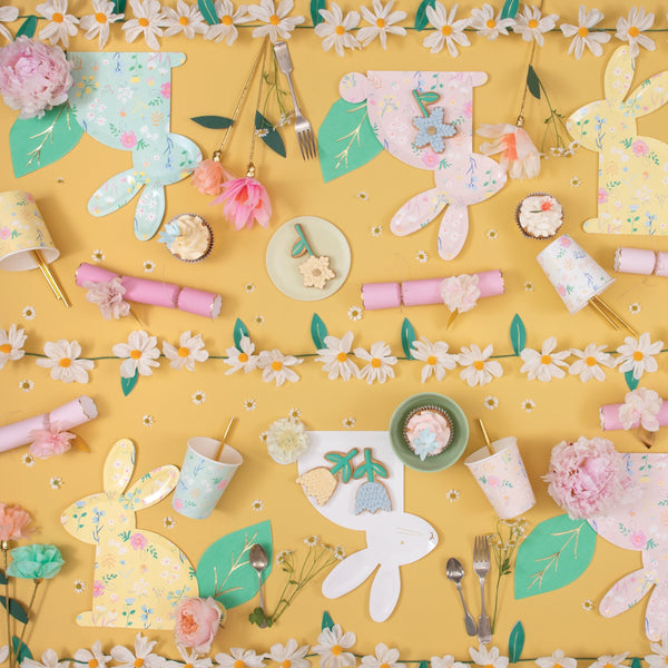 The garland features crepe paper daisies and 3D paper leaves with a gold foil shimmer. Image6