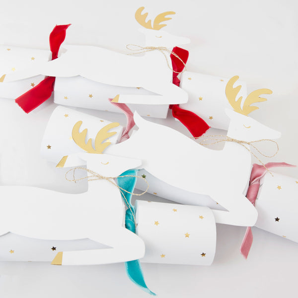 Leaping Reindeer Medium Crackers Image3