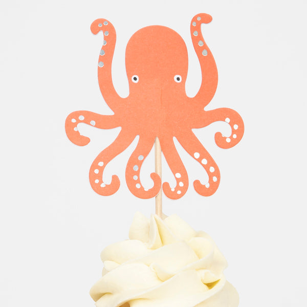 Our cupcake kit features toppers to create shark cupcakes and other sea creatures. Image4