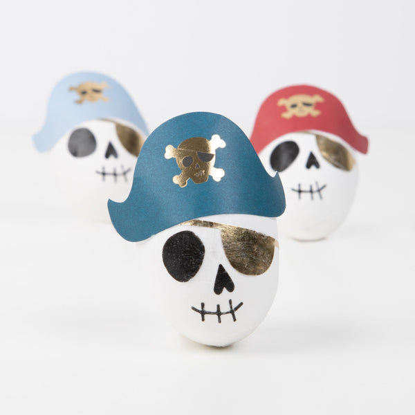 Make your pirate party look amazing with our pirate decorations filled with pirate gifts. Image5