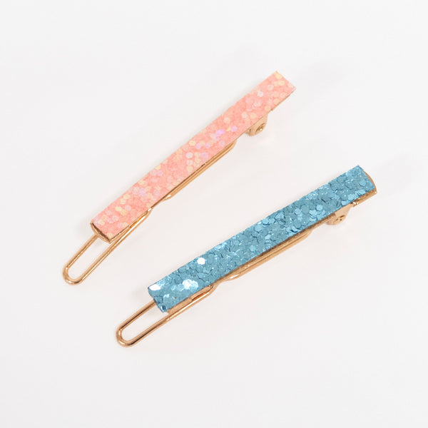 Get great party hair with our glitter hair accessories. Image2