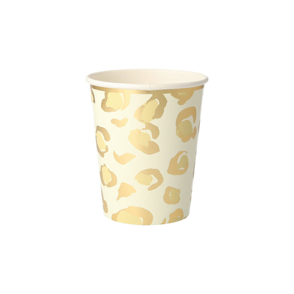 These paper cups feature animal print designs for a safari theme party. Image7
