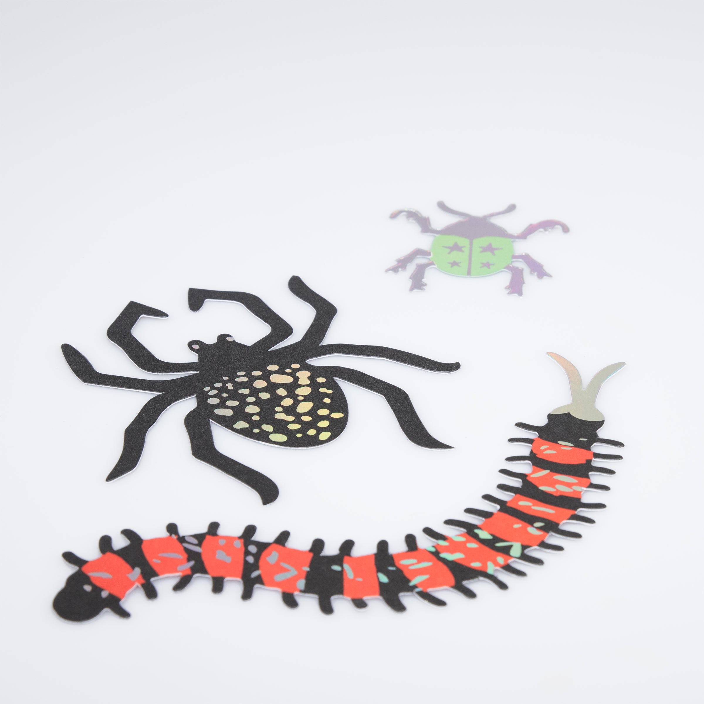 Our paper confetti, in the shape of creepy crawlies, is perfect to add to your Halloween party supplies or for a magic birthday party.