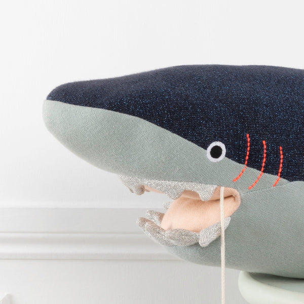 Vinnie Shark Large Toy Image3