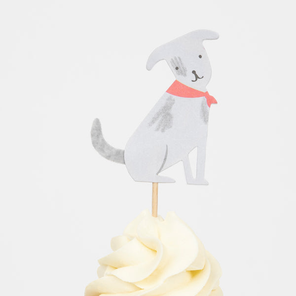Our special cupcake toppers and cupcake cases are perfect to create birthday cupcakes for a dog birthday party. Image5